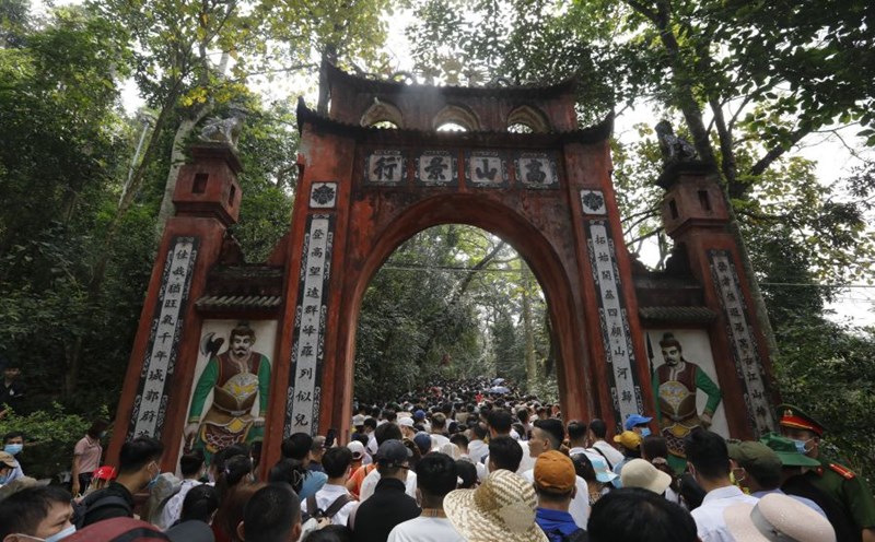 In 2026, Hung Kings' Death Anniversary falls on Sunday, April 26. Southern Liberation Day, National Reunification Day April 30 falls on Thursday and International Labor Day May 1 falls on Friday. Photo: Hai Nguyen
