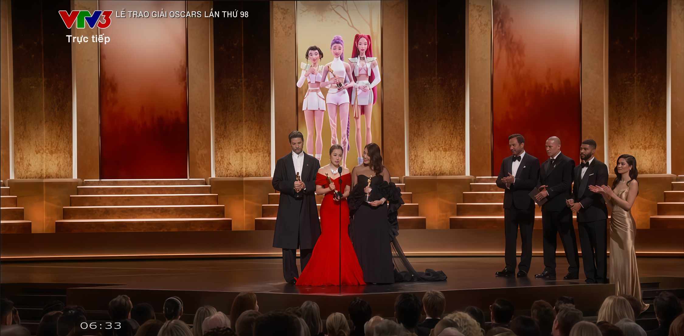 Các tác giả phát biểu tại buổi lễ. Ảnh: Cắt từ clip 