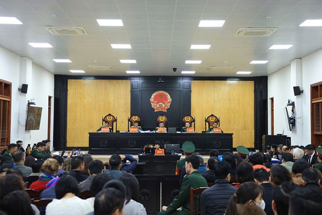 Phiên tòa xét xử vụ án sai phạm xảy ra tại Tập đoàn Phúc Sơn. Ảnh: Việt Hùng