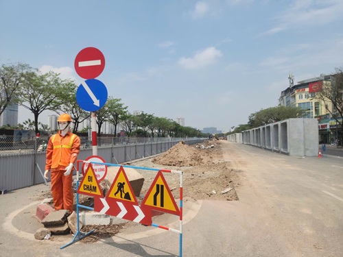 Hanoi accelerates completion of a series of flood prevention projects before the 2026 rainy and storm season. Photo: Minh Hanh