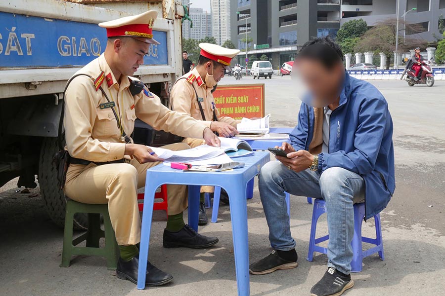 Tài xế bị xử phạt