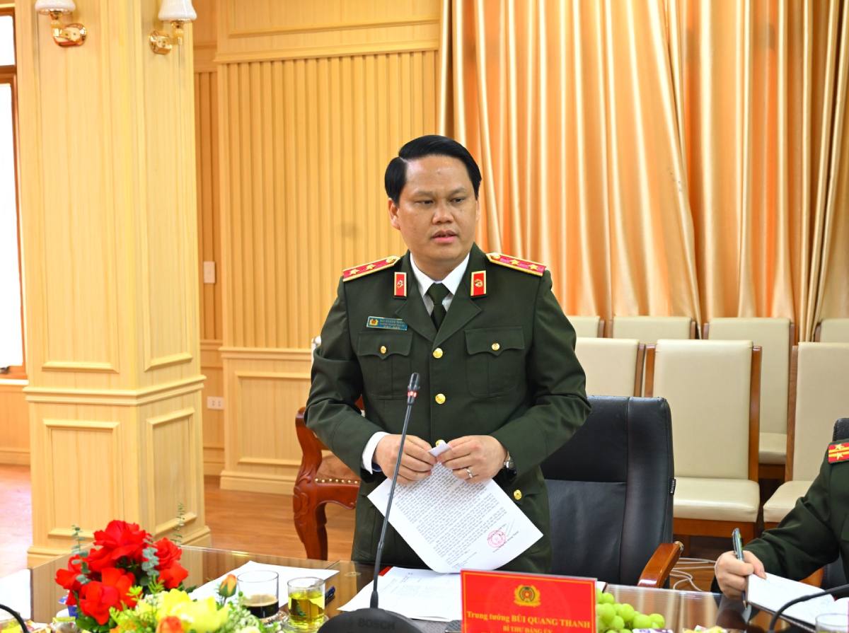 Trung tướng Bùi Quang Thanh - Chánh Thanh tra Bộ Công an báo cáo về các mặt công tác của đơn vị. Ảnh: Bộ Công an