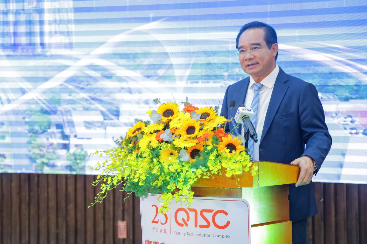 Chủ tịch UBND TPHCM Nguyễn Văn Được phát biểu tại sự kiện. Ảnh: Duy Đăng