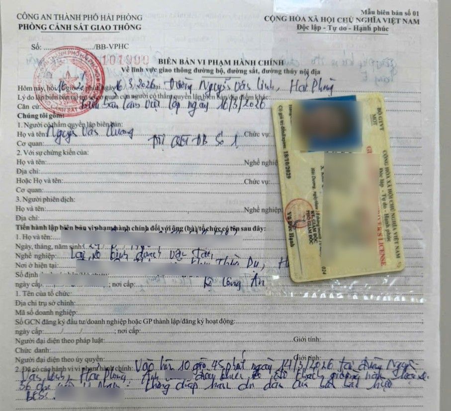 Traffic Police Department makes a record of handling passenger cars. Photo: Traffic Police Department