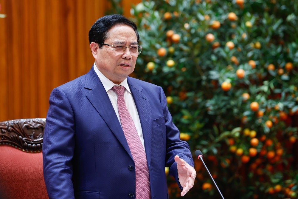 Prime Minister Pham Minh Chinh emphasized the urgent requirement not to let gasoline and oil shortages occur in any case. Photo: VGP/Nhat Bac