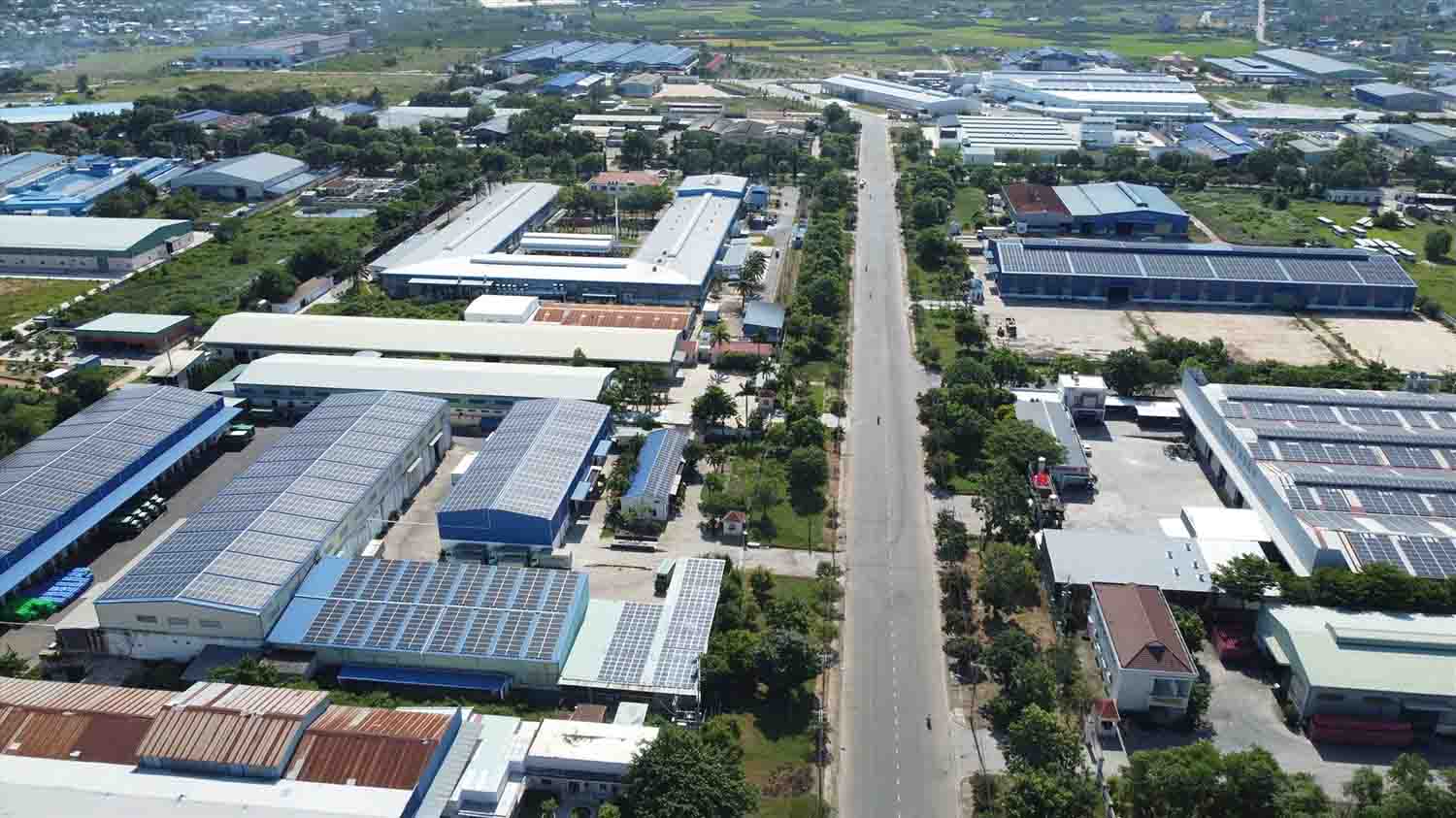 La Ley de Inversión de 2025 permite a los inversores elegir procedimientos de inversión especiales para proyectos en parques industriales y zonas de alta tecnología. Foto: Duy Tuấn