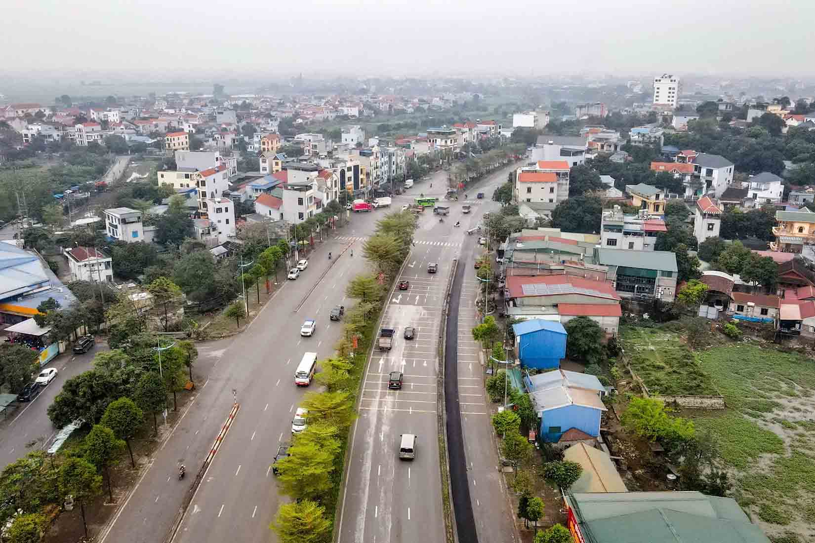 Chuong My Ward (Hanoi) requests a household to immediately stop construction to verify the origin of land. Photo: Song Huu