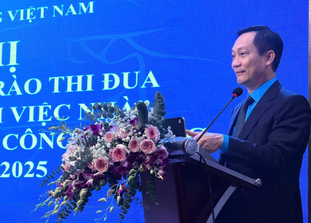 Ông Lê An Hải - Ủy viên Đoàn Chủ tịch Tổng LĐLĐVN, Chủ tịch Công đoàn Công Thương Việt Nam phát biểu khai mạc hội nghị. Ảnh: Thùy Linh