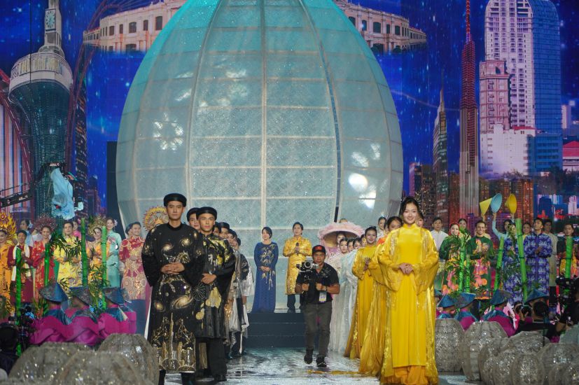The 2026 Ho Chi Minh City Ao Dai Festival is organized with many unique activities throughout March. Photo: Ngoc Anh