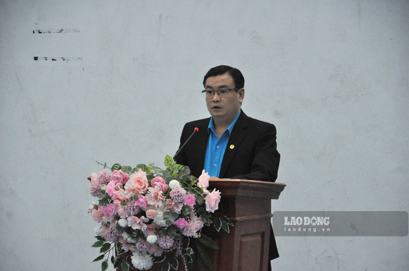 Theo ông Nguyễn Thanh Bình - Chủ tịch Công đoàn xã Bảo Thắng, việc chăm lo cho người lao động và phát triển công đoàn cơ sở luôn là trọng tâm hàng đầu. Ảnh: Đinh Đại