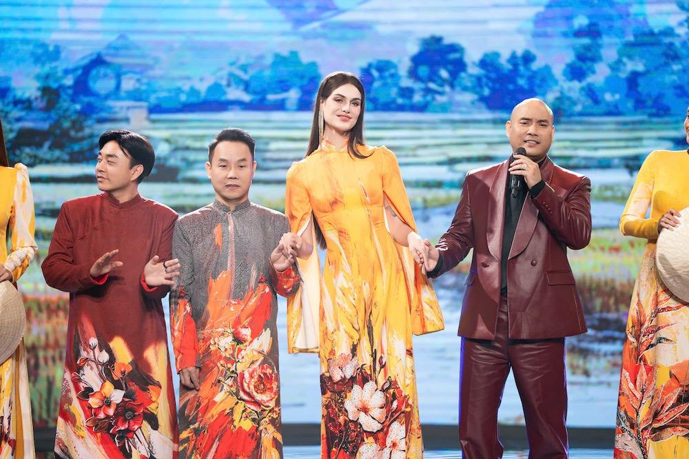 Các nghệ sĩ lan tỏa thông điệp tích cực. Ảnh: Ban tổ chức.