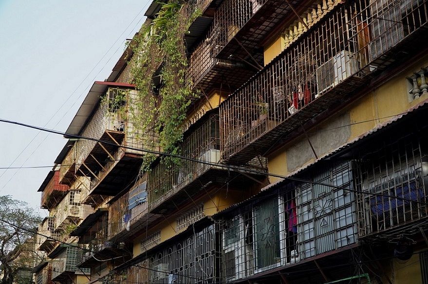 Trung Tu apartment complex, Dong Da ward, Hanoi City has seriously deteriorated for many years. Photo: Vien Nguyen