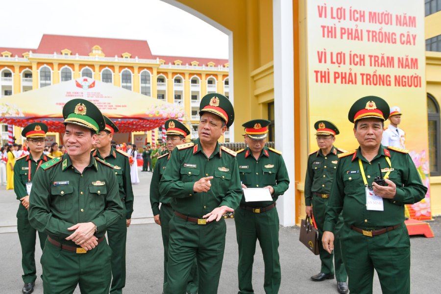 Thượng tướng Nguyễn Trường Thắng - Ủy viên Trung ương Đảng, Thứ trưởng Bộ Quốc phòng - chủ trì cuộc Tổng duyệt. Ảnh: Ái Vân