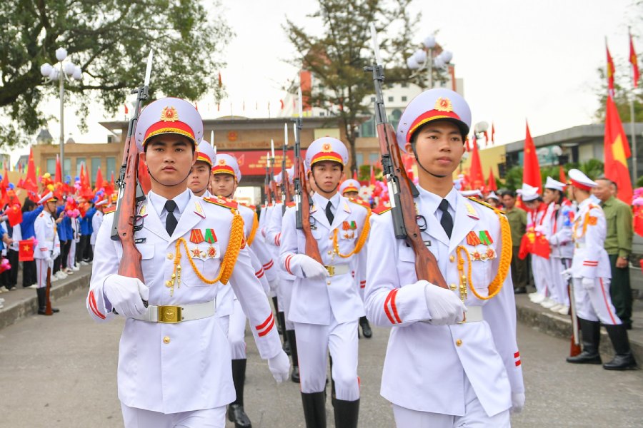 Equipo de escolta de honor en el ensayo general. Foto: Ai Van