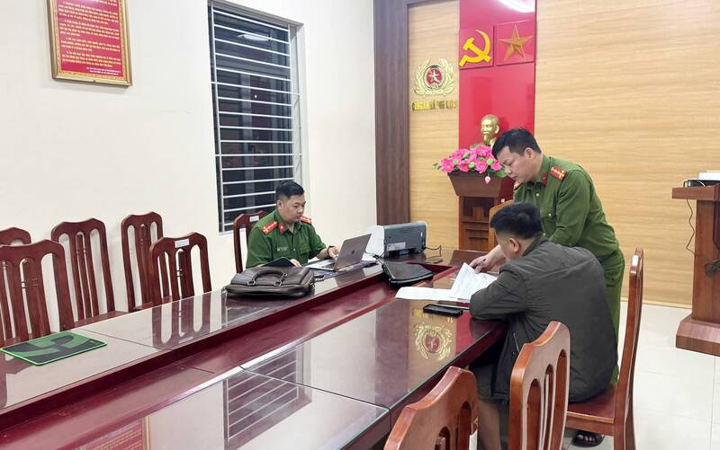 Thanh niên bị phạt 7,5 triệu đồng vì đăng tin sai sự thật. Ảnh: Công an Thái Nguyên
