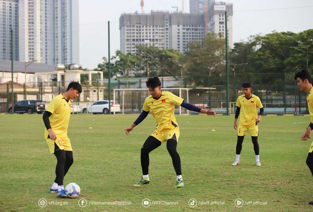 Các thủ môn của U19 Việt Nam. Ảnh: VFF