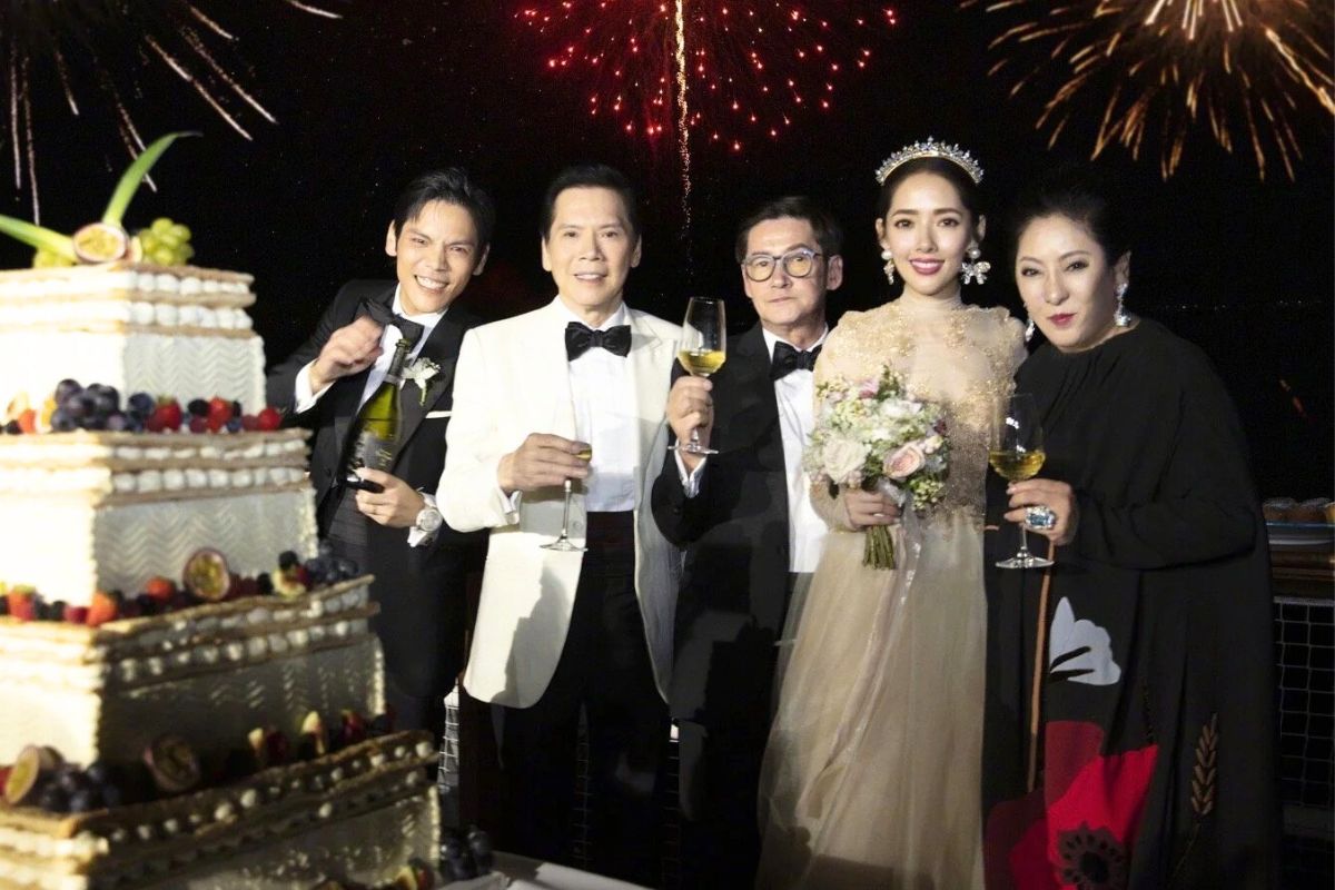 Diễn viên Quách Bích Đình được bố mẹ chồng tin tưởng. Ảnh: Xinhua