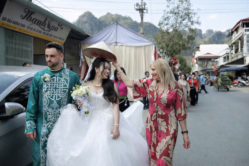 La chica tailandesa en Son La, Hanh Chi, radiante en el gran día. Foto: Ca Nguyen Thanh