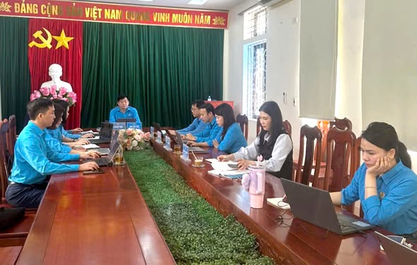 The Standing Committee of the Provincial Labor Federation held a regular meeting in March 2026, reviewing and giving opinions on inspection, supervision, fund management and Workers' Month. Photo: Nghe An Trade Union