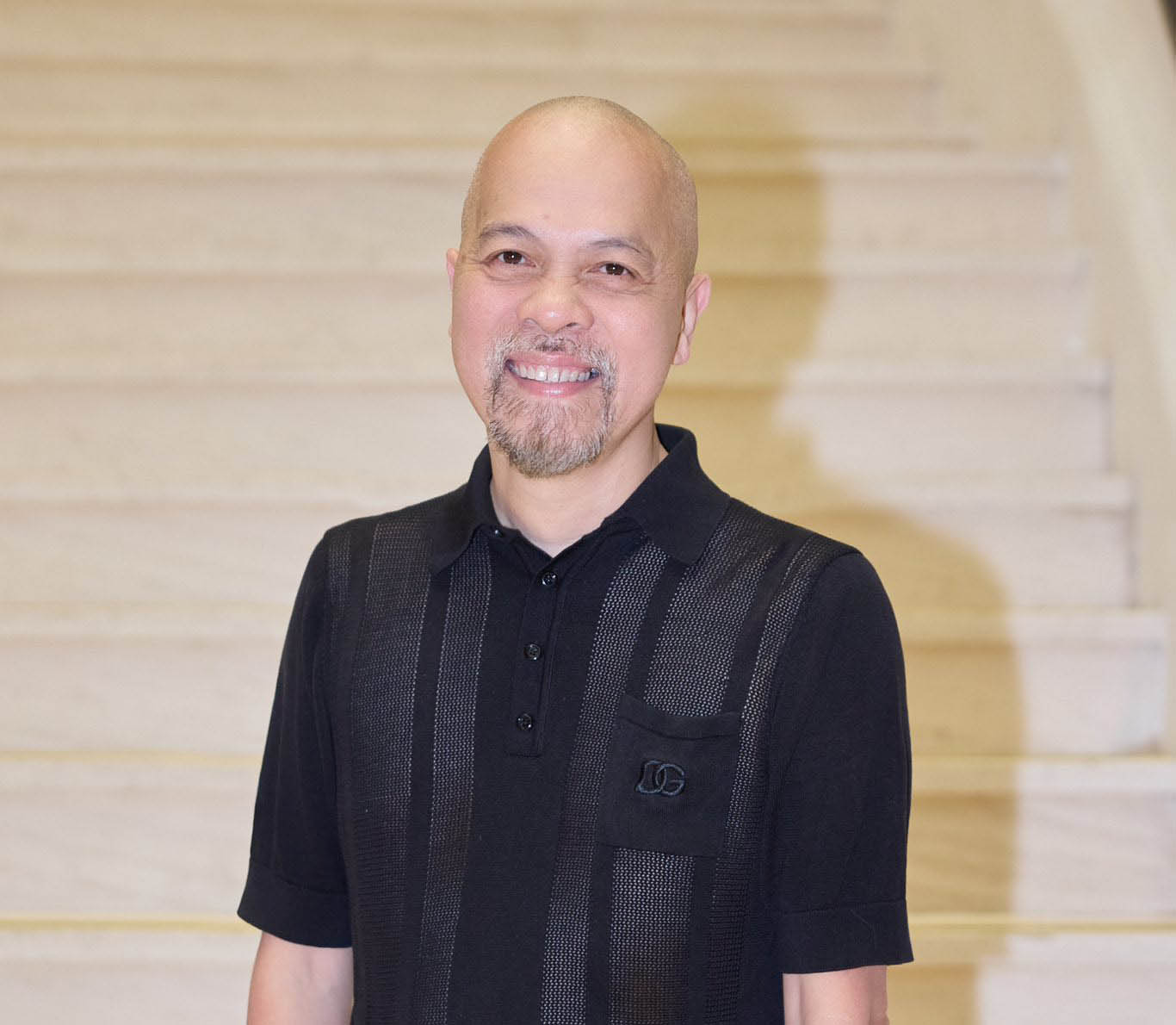 Duc Hung was born in 1968, is a fashion designer, water puppet stage artist and actor. He currently holds the position of Deputy Director of Thang Long Puppet Theater. In 2010, Duc Hung was awarded the title of Meritorious Artist. Photo: Character provided