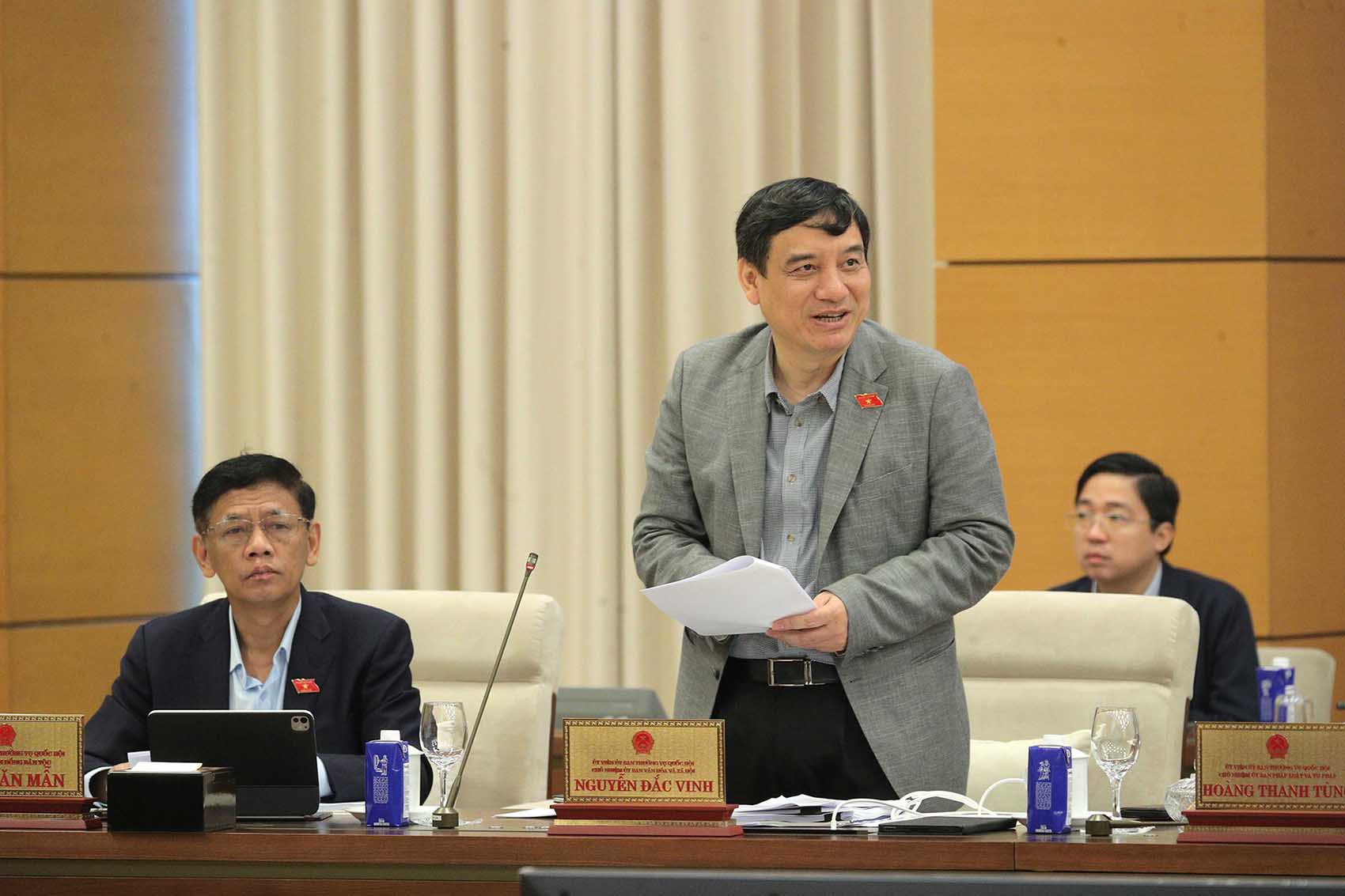 Chủ nhiệm Ủy ban Văn hóa và Xã hội Nguyễn Đắc Vinh. Ảnh: Hồ Long.