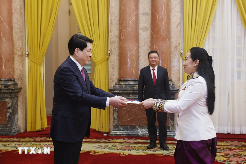 President Luong Cuong receives State Letters from Cambodian Ambassador to Vietnam Touch Pharat. Photo: VNA