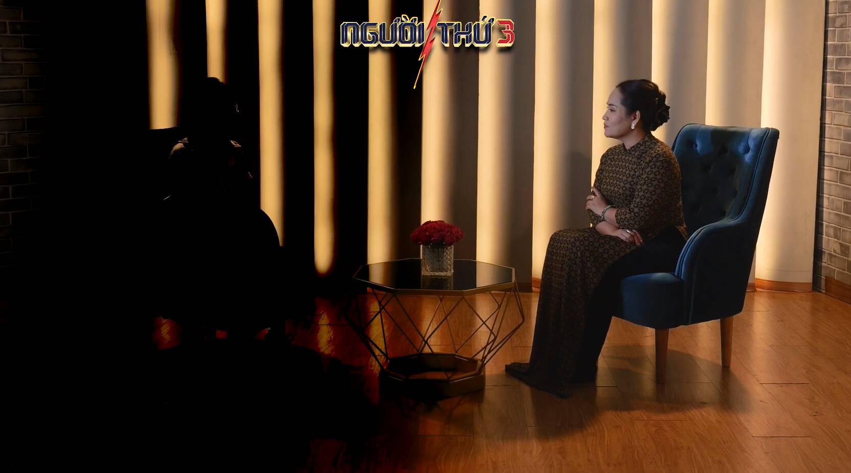 제3자 프로그램에서 이혼한 부모 이야기를 하는 소녀. 사진: Jet 제공.