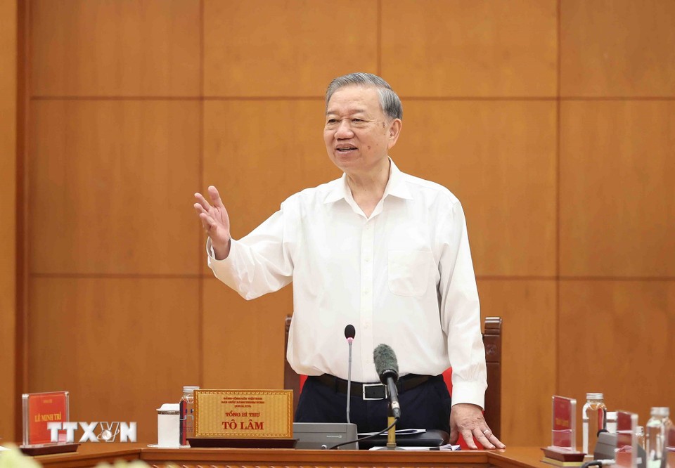 General Secretary To Lam - Head of the Central Steering Committee for Anti-Corruption, Wastefulness, and Negative Phenomena - chaired the meeting. Photo: VNA
