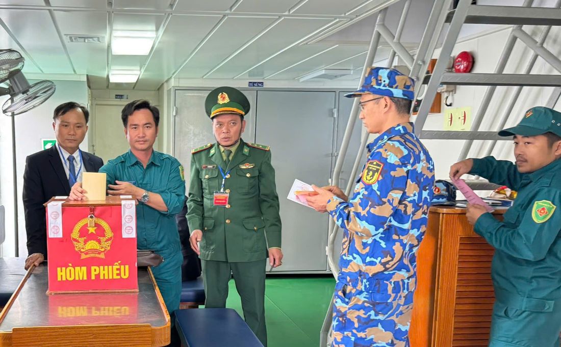 Voters in Quang Tri vote to elect National Assembly deputies of the 16th term and People's Council deputies at all levels for the 2026-2031 term. Photo: Duyen Duyen