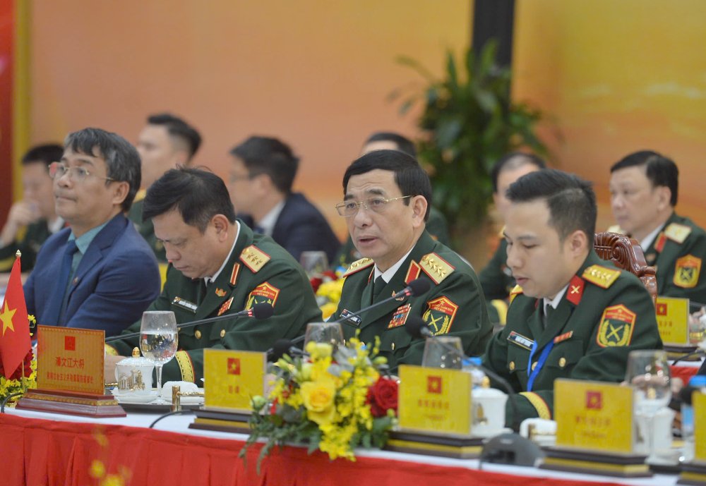 General Phan Van Giang - Member of the Politburo, Deputy Secretary of the Central Military Commission, Minister of National Defense at the talks. Photo: Tran Vuong