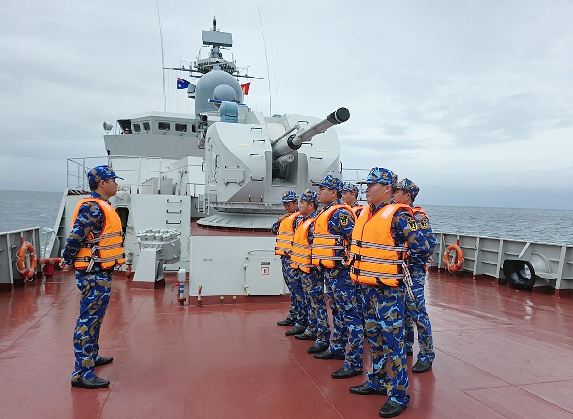 Soldiers on the missile guard ship 016-Quang Trung. Photo: Vu Huong