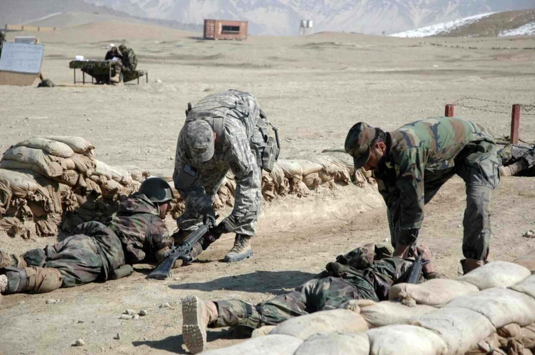 US soldiers participate in training on the training ground. Photo: Xinhua