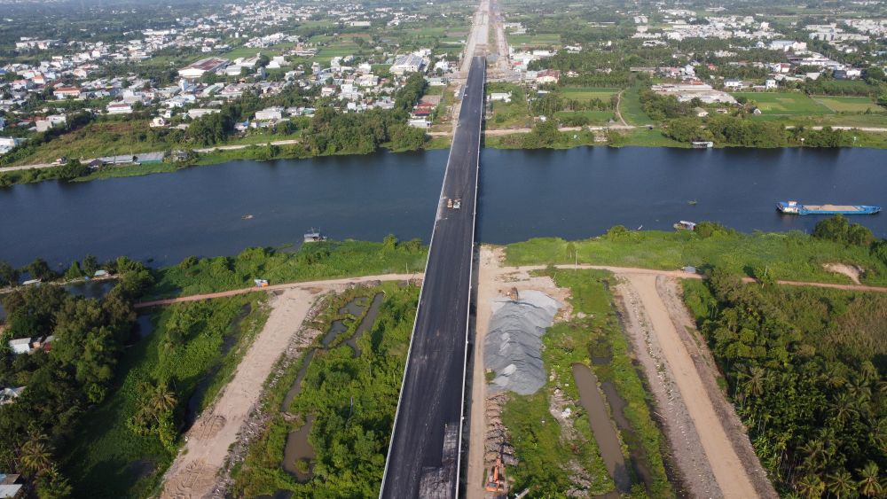 Dự kiến trong quý II.2026 cây cầu có thể khánh thành. Ảnh: Đình Trọng