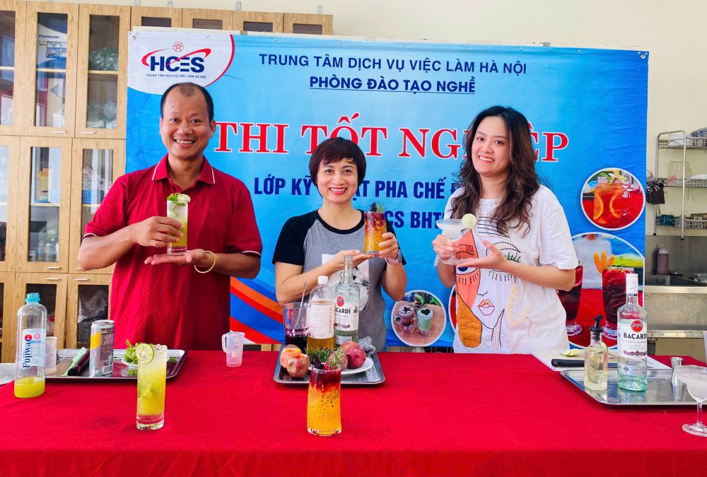 Workers participate in vocational training classes in Hanoi. Photo: Phung Hang - Hang Nga