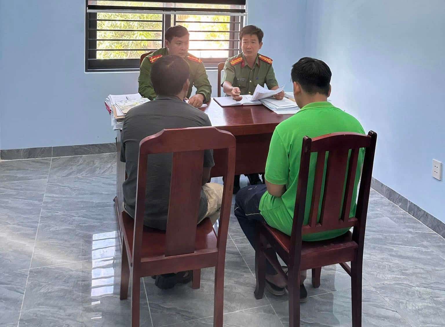 Công an vừa xử phạt 7,5 triệu người đăng ẩn danh trên mạng xã hội tin sai sự thật về bầu cử. Ảnh: Công an Bà Ngòi