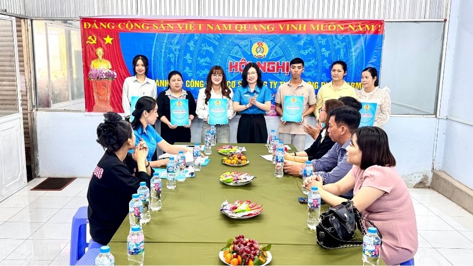 Vinh Long Trade Union promotes union member development, establishes grassroots trade unions in the first quarter of 2026 Photo: Hoang Loc