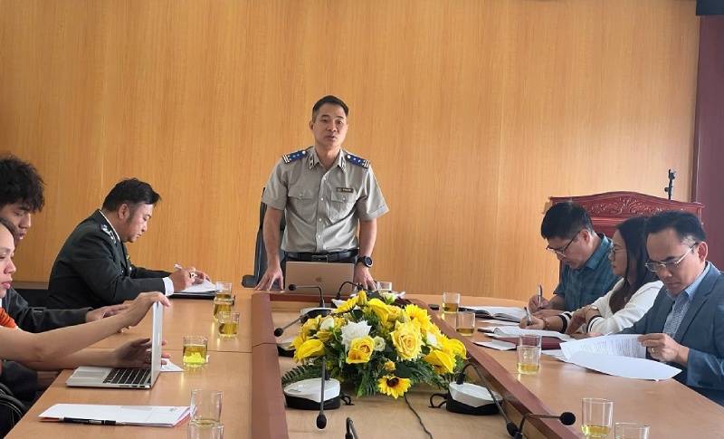 Đoàn công tác của Cục Quản lý thi hành án dân sự (THADS) đánh giá còn nhiều tồn tại trong triển khai Nền tảng số THADS tại Bắc Ninh. Ảnh: Cục Quản lý THADS

