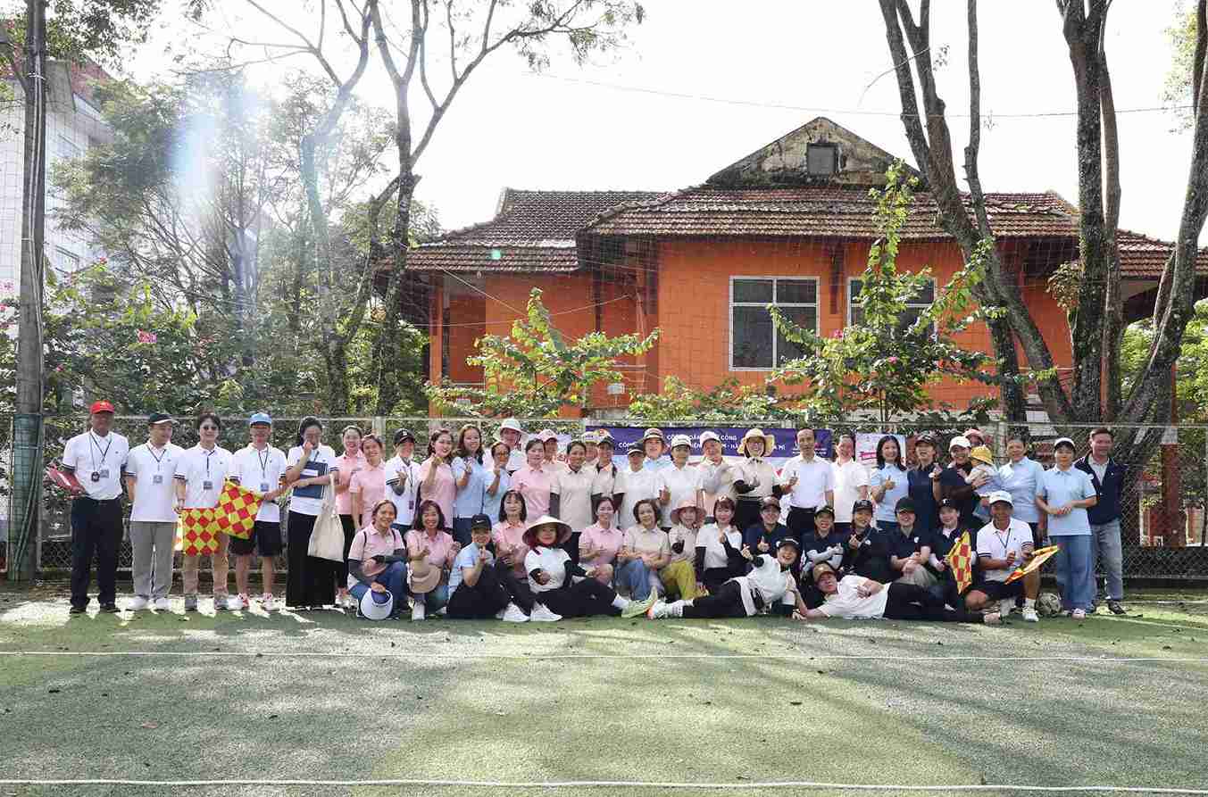 Female officials, employees, and workers of DHD Company are always cared for in terms of material and spiritual life. Photo: Hanh Dung