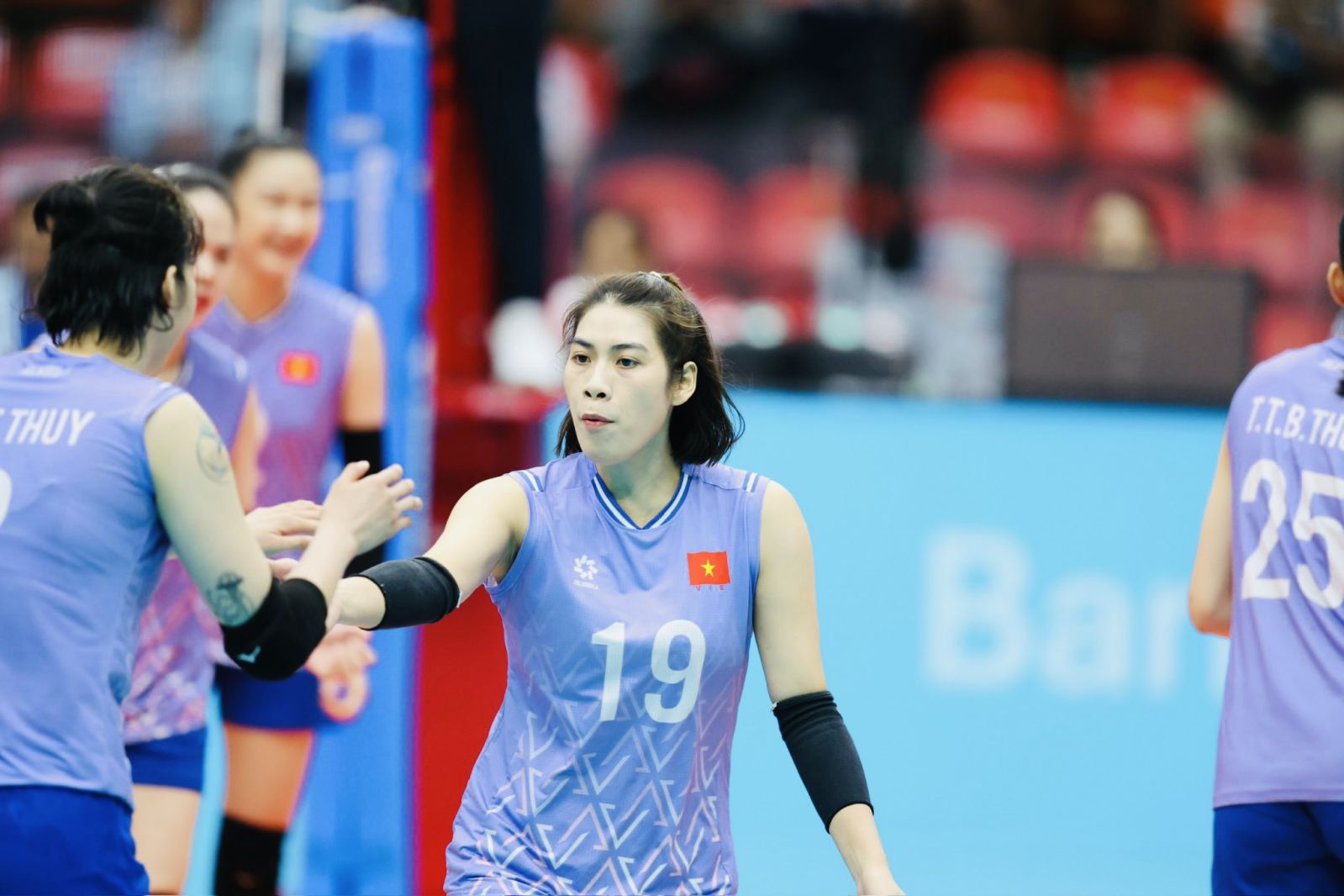 Lam Oanh is currently a qualified setter player in Vietnamese Women's Volleyball. Photo: Minh Dan