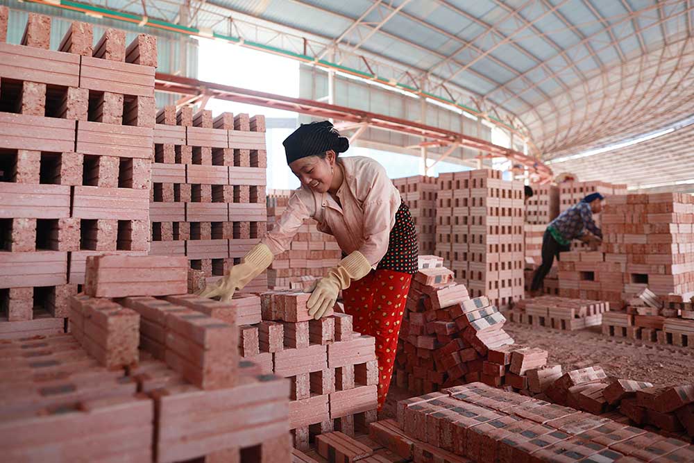 Circular 21/2026 of the Ministry of Finance states guidance on dossiers for exemption and reduction of land rent for organizations and units using ethnic minority labor. Photo: Hai Nguyen