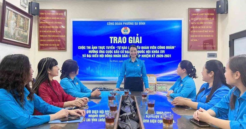 Công đoàn phường Ba Đình trao giải cuộc thi "Tự hào lá phiếu đoàn viên