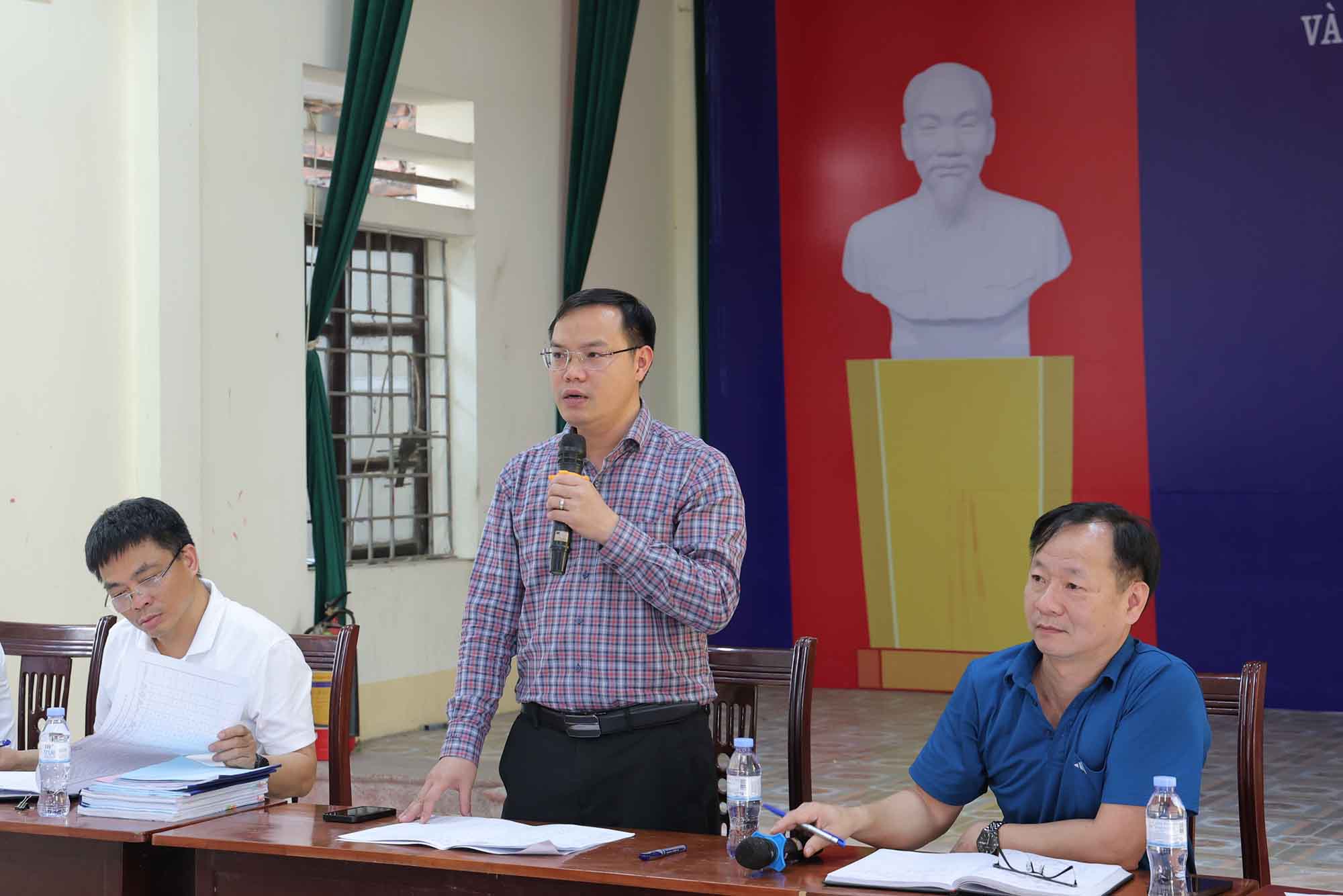Mr. Tran Van Son - Vice Chairman of Phu Nghia Commune People's Committee (Hanoi) - speaking at the Dialogue Conference. Photo: Phu Nghia Commune E-Portal