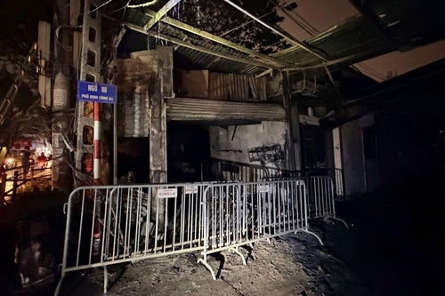 Scene of the fire at a karaoke bar in Hanoi. Photo: Dinh Hieu