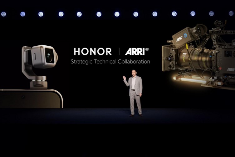 Honor's Robot Phone is a new type of smartphone, promising to create a boost in the market. Photo: Honor