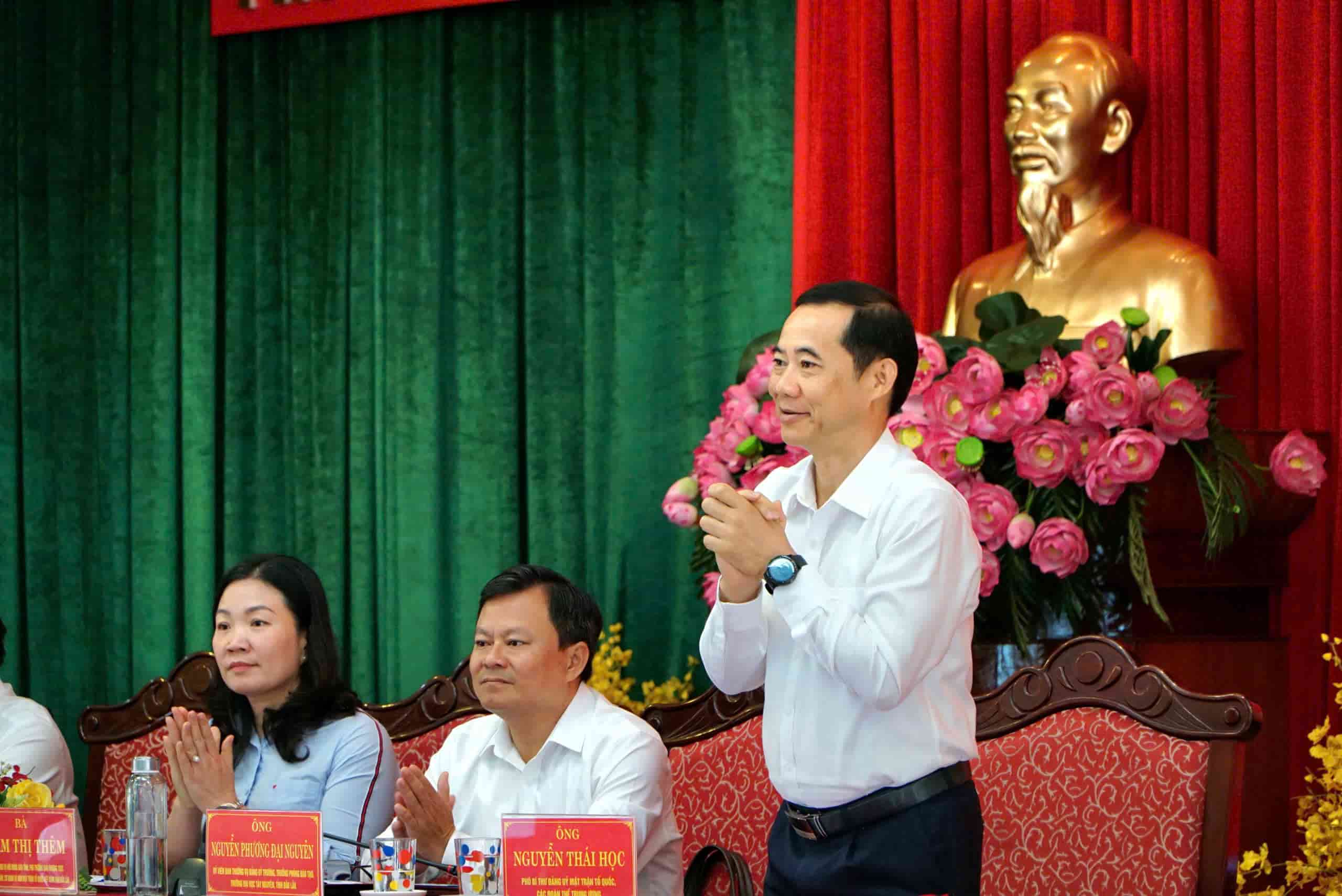 Ông Nguyễn Thái Học có hơn 30 năm công tác ở nhiều môi trường, vị trí khác nhau. Ảnh: Bảo Trung