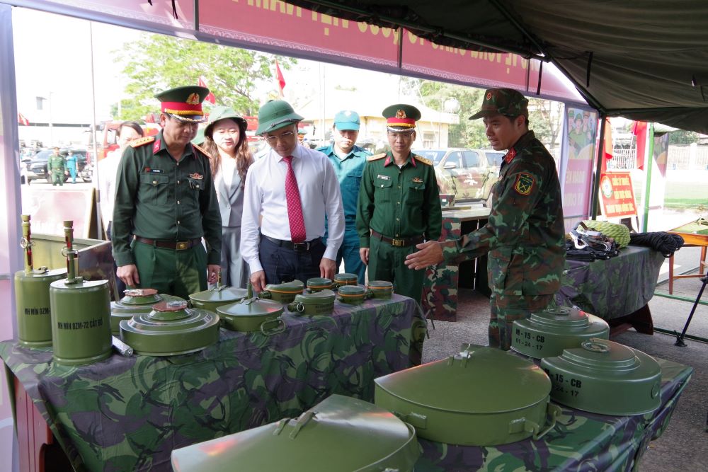 Lực lượng vũ trang thành phố tổ chức huấn luyện trong 9 tháng, chia thành 2 giai đoạn: giai đoạn 1 từ ngày 2.3 đến 15.7; giai đoạn 2 từ ngày 1.8 đến 15.12. 