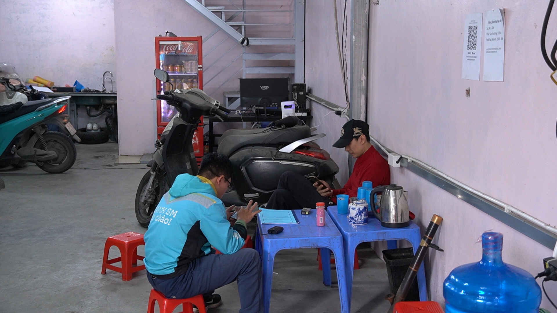 Boarding houses charge cars to help technology drivers have a stopover in the middle of the shift