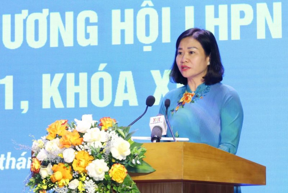 Ms. Nguyen Thi Tuyen was transferred by the Politburo to the Government Party Committee to receive work. Photo: VNA
