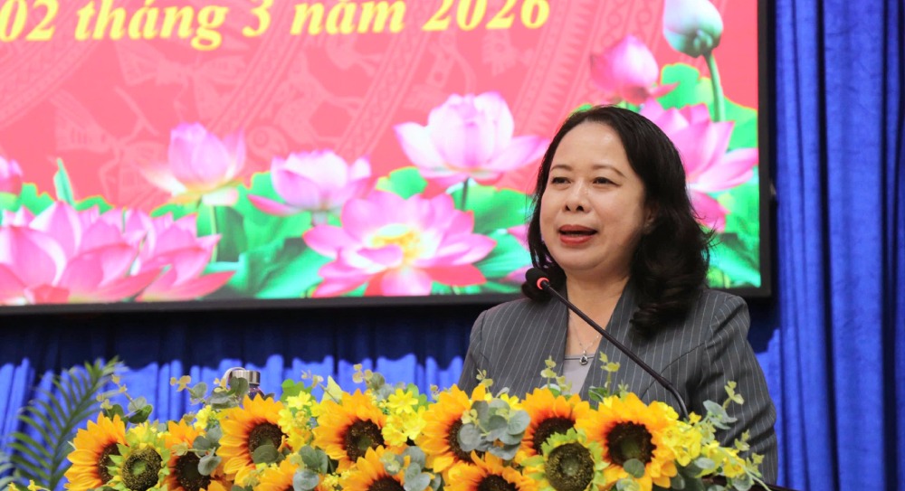 Vice President Vo Thi Anh Xuan speaks at a meeting with voters in Long Xuyen ward (voting unit No. 4) of An Giang province. Photo: Nam Phuong