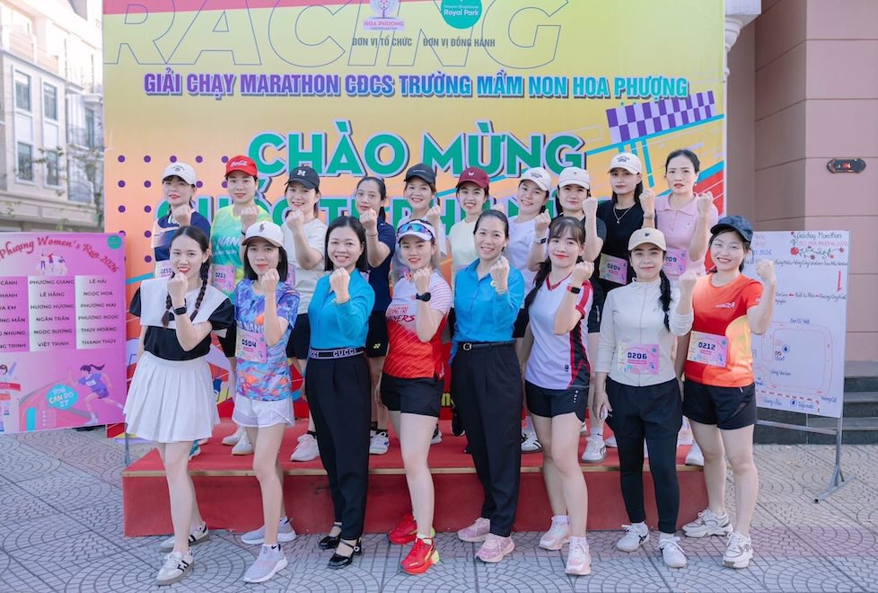 Trade union members of Hoa Phuong Kindergarten excitedly participate in the race. Photo: Quang Tri Trade Union